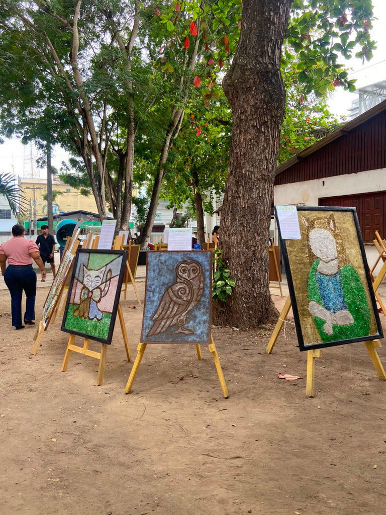 Exposição de obras artísticas ao ar livre no Amapá